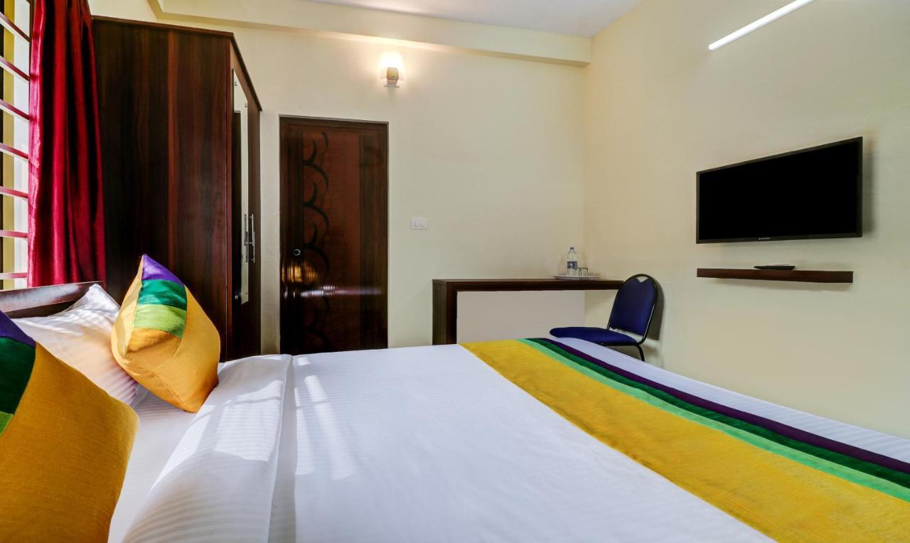 Itsy Hotels Rain Tulsi Stayz, Palarivattom Junction Kochi Екстериор снимка