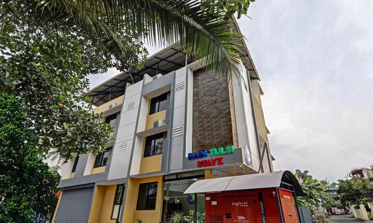Itsy Hotels Rain Tulsi Stayz, Palarivattom Junction Kochi Екстериор снимка